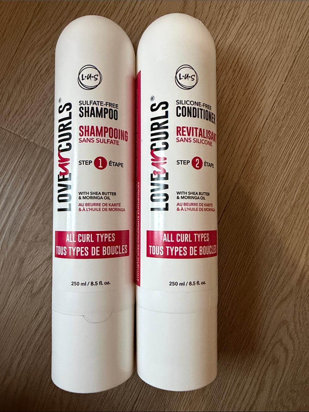 Sulfate-Free Shampoo & Silicone-Free Conditioner Set — White with Pink Accents